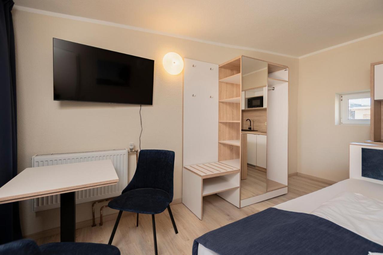 Aparthotel Stralsund Studios Und Apartments Bagian luar foto
