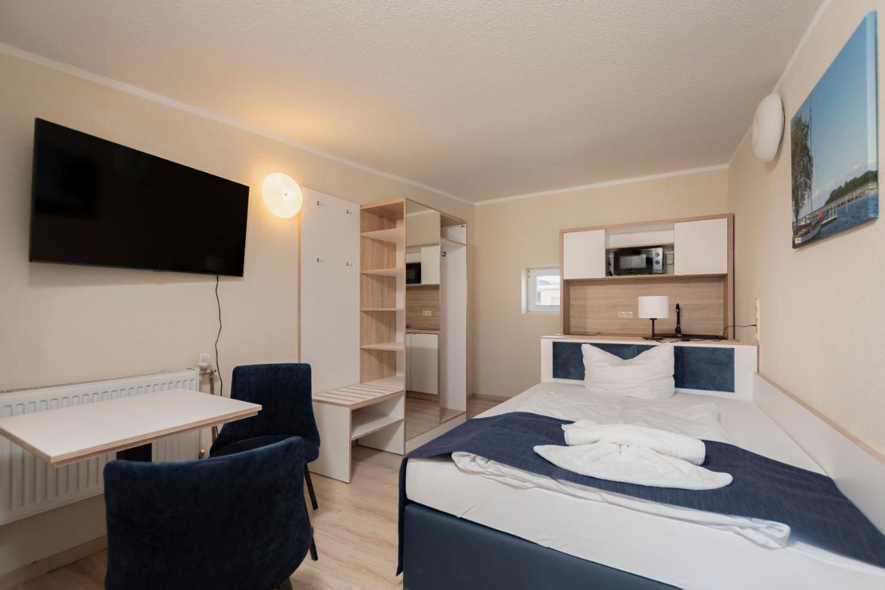 Aparthotel Stralsund Studios Und Apartments Bagian luar foto