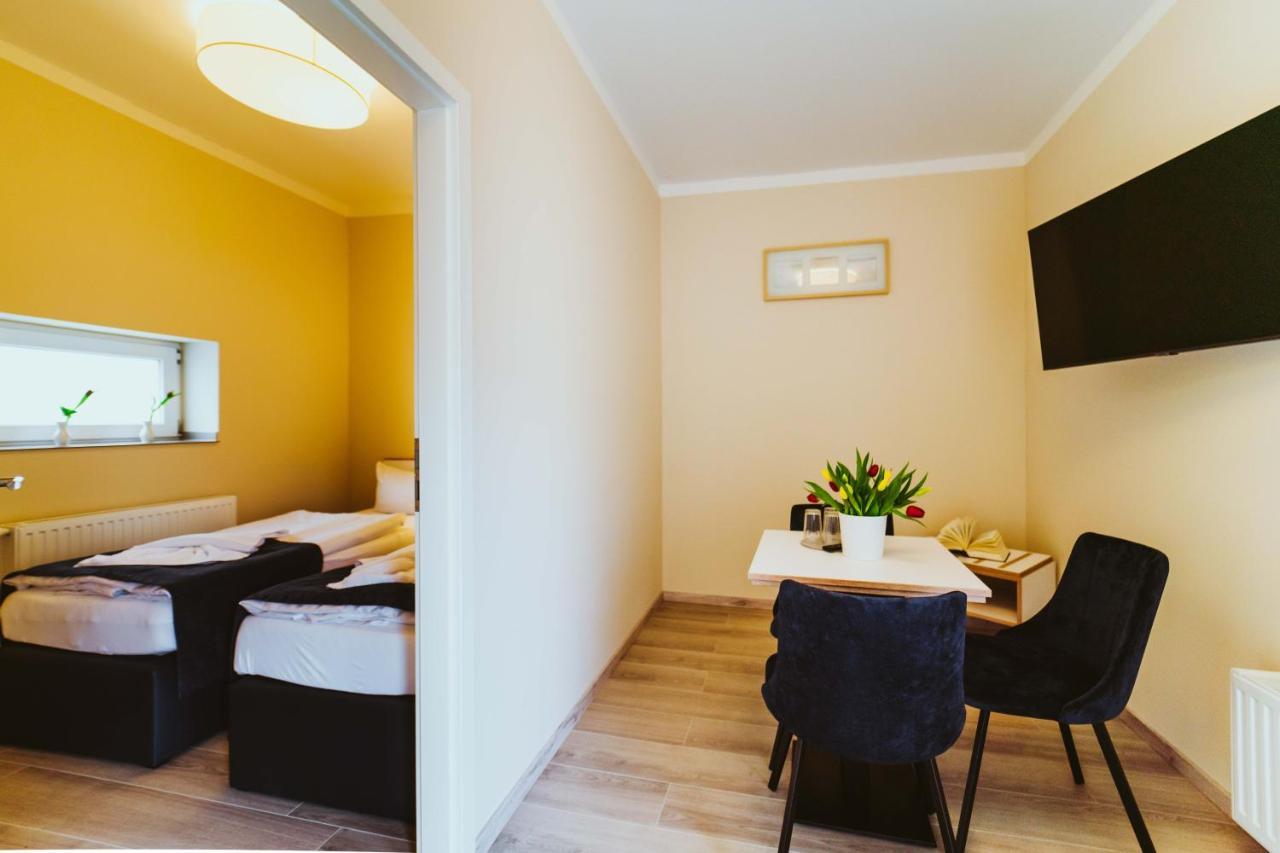 Aparthotel Stralsund Studios Und Apartments Bagian luar foto