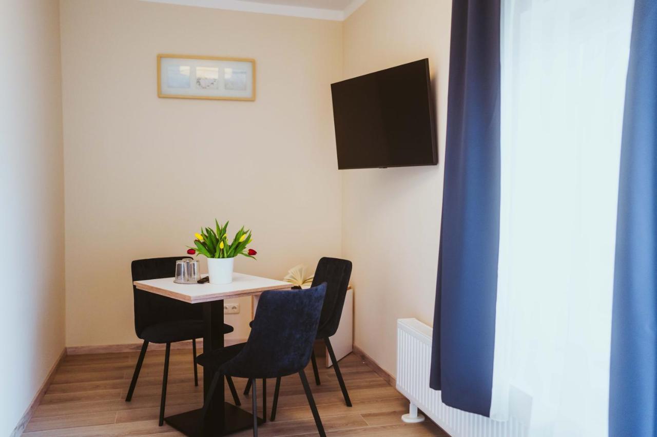Aparthotel Stralsund Studios Und Apartments Bagian luar foto