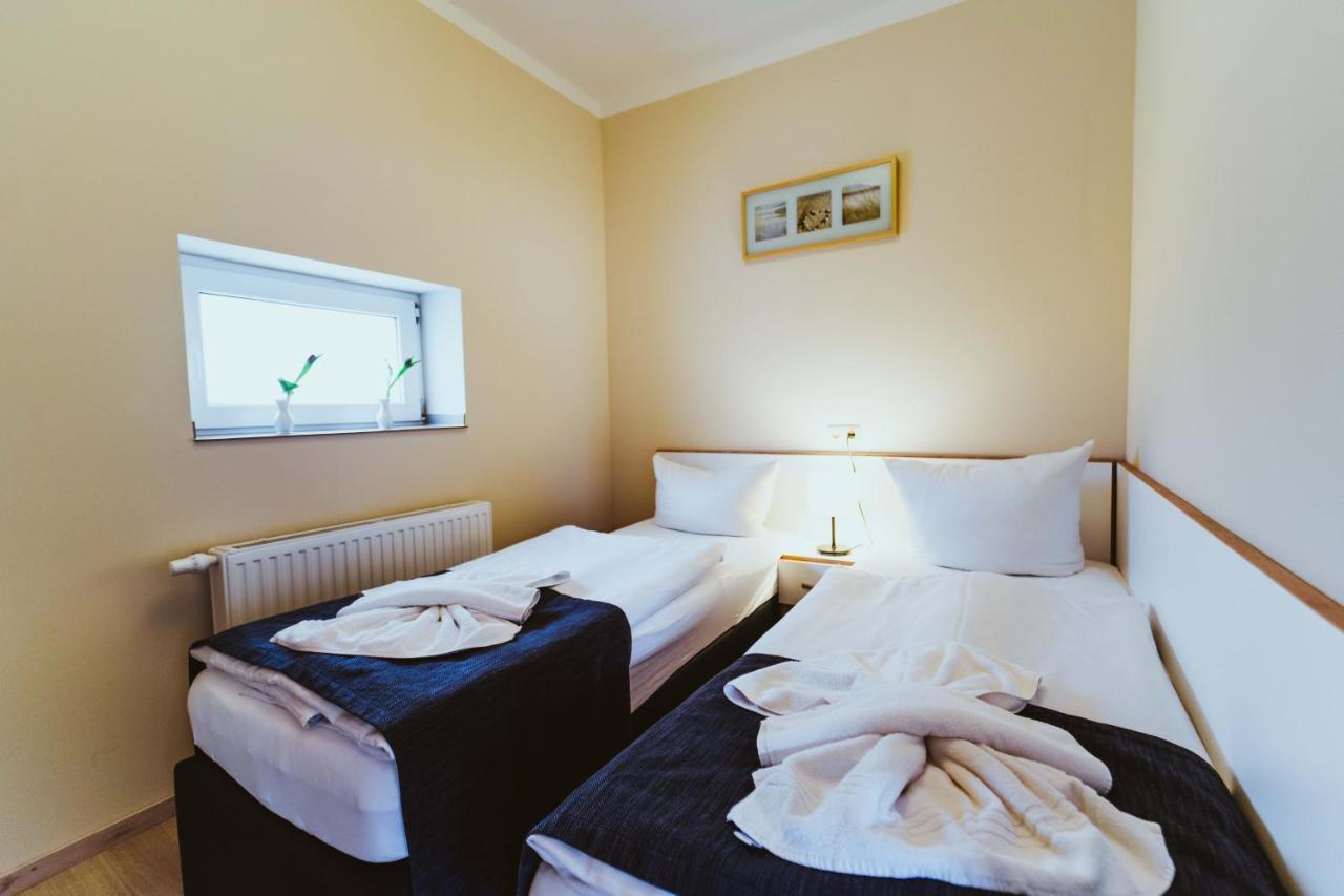 Aparthotel Stralsund Studios Und Apartments Bagian luar foto