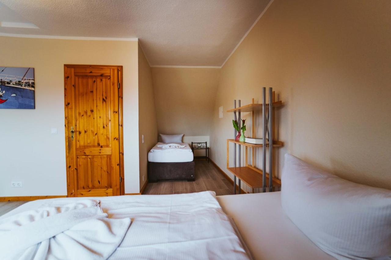 Aparthotel Stralsund Studios Und Apartments Bagian luar foto
